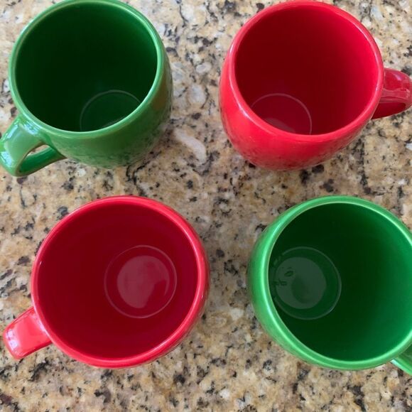 Starbucks set of 4 solid red & green holiday coffee mugs - Picture 4 of 5